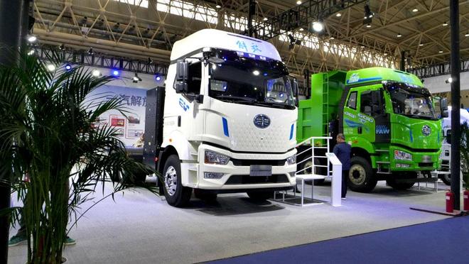 解放J6L家族纯电产品亮相武汉车展凯发k8网站登录更契合场景需求(图2)