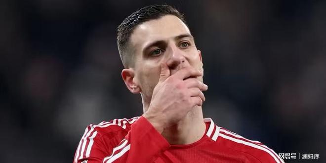 卖阿莫林爱将他配不上红魔主力凯发k8别纠结乌加特！曼联该(图2)