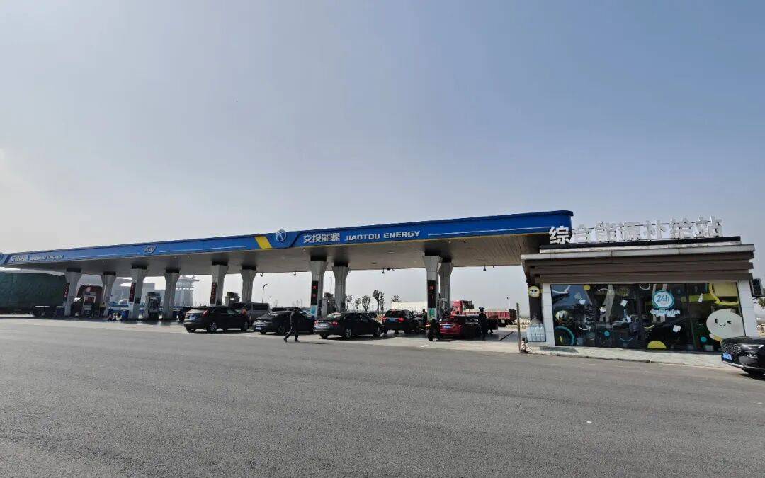 、加氢高速路服务区实现多元补能k8凯发国际快充、超充、换电(图4) 、加氢高速路服务区实现多元补能k8凯发国际快充、超充、换电(图4)